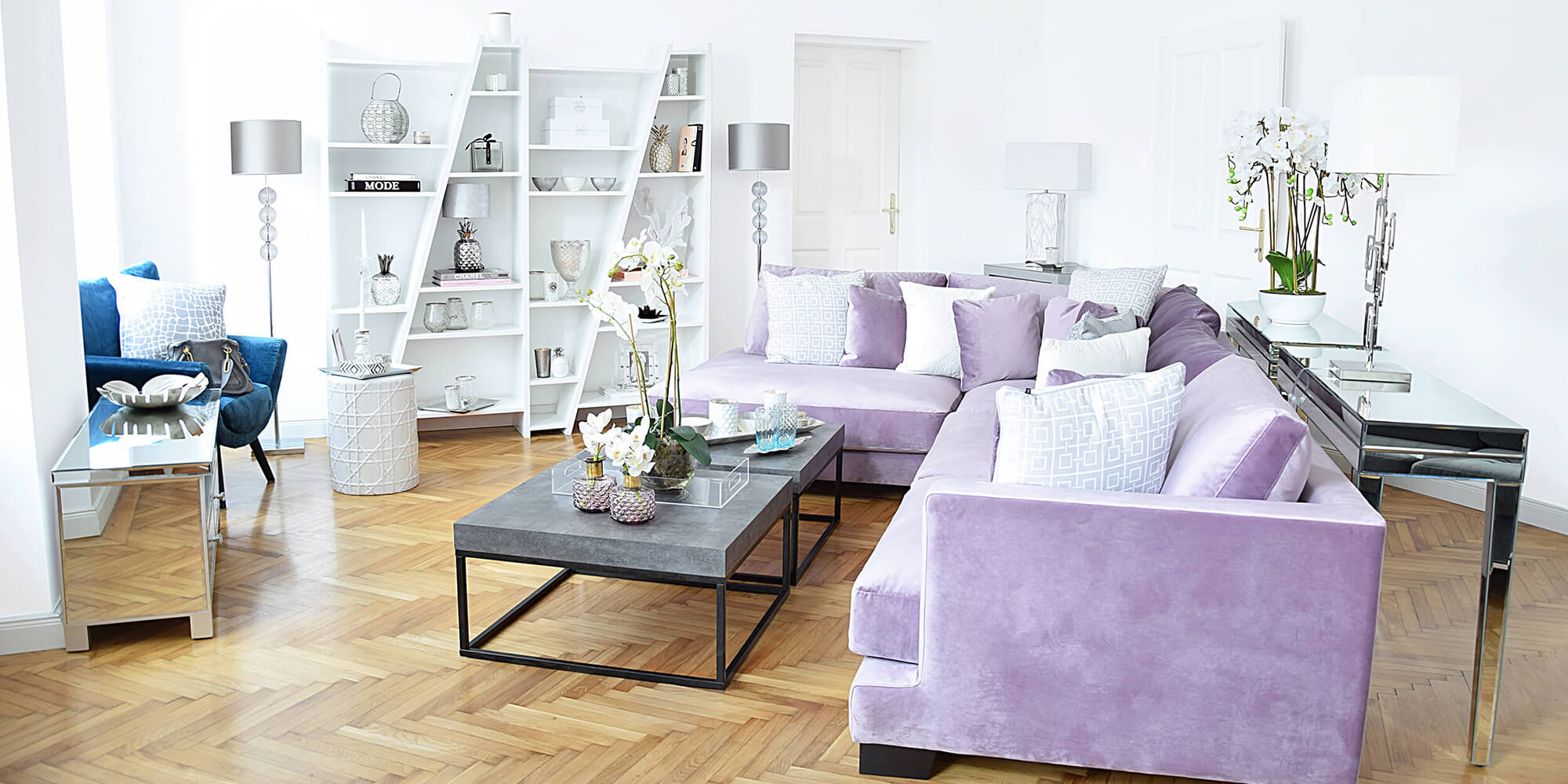 Purple Velvet Dream: Das Samtecksofa