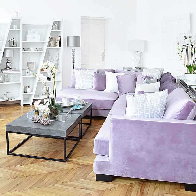 Purple Velvet Dream: Das Samtecksofa