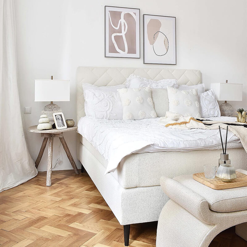 Schlafzimmer: White & Cream Shades