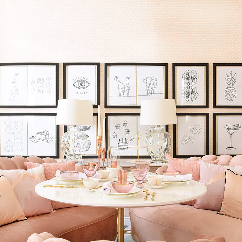 Ein Traum in Rosa – Stylishe Tafel & Samtige Sofas