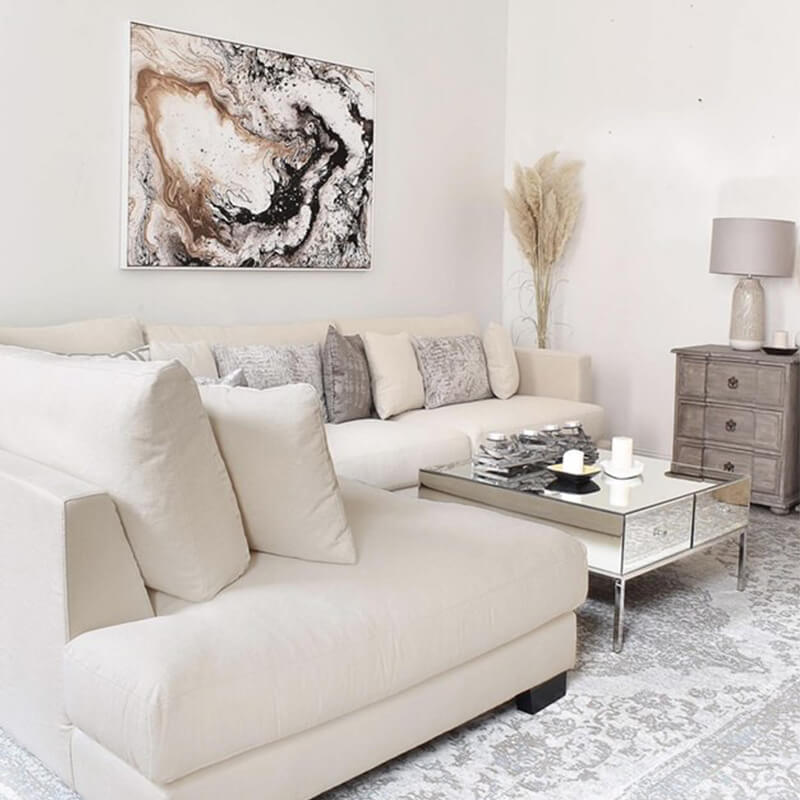 Video Living Room Impressions: Wohnzimmer in hellen Farben