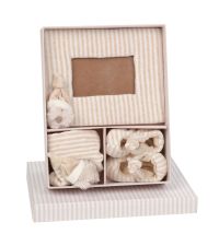 Baby-Geschenkset aus Nicki Bilderrahmen Booties & Latz beige