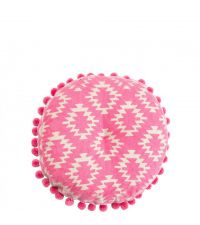 geometrisch gemustertes Kissen mit Bommeln in Pink
