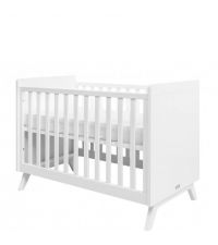 weißes Babybett aus Holz im Retro-Style mit höhenverstellbarem Lattenrost, 60 x 120 cm