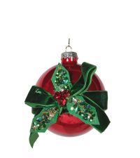 rot glänzende Weihnachtskugel mit grüner Samtschleife mit Perlen & Pailletten