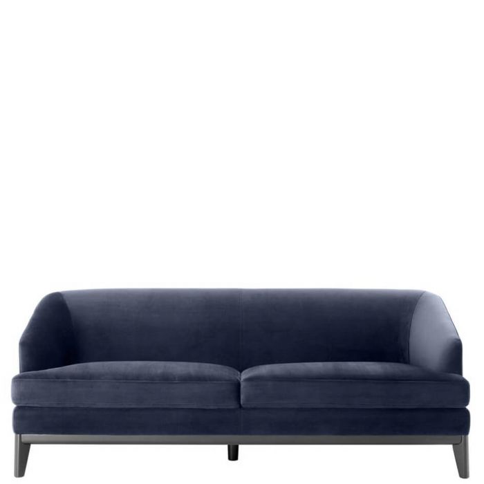 Dreisitzer Sofa Aus Samt In Mitternachtsblau Mit Polsterung Abgerundeter Ruckenlehne Und Schwarzen Holzfussen Von Eichholtz