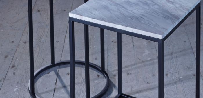 Moderner Runder Couchtisch Mit Marmorfinish Schwarzem Metall Weiss